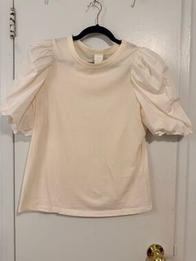 H&M Ivory Puff Sleeve Tee